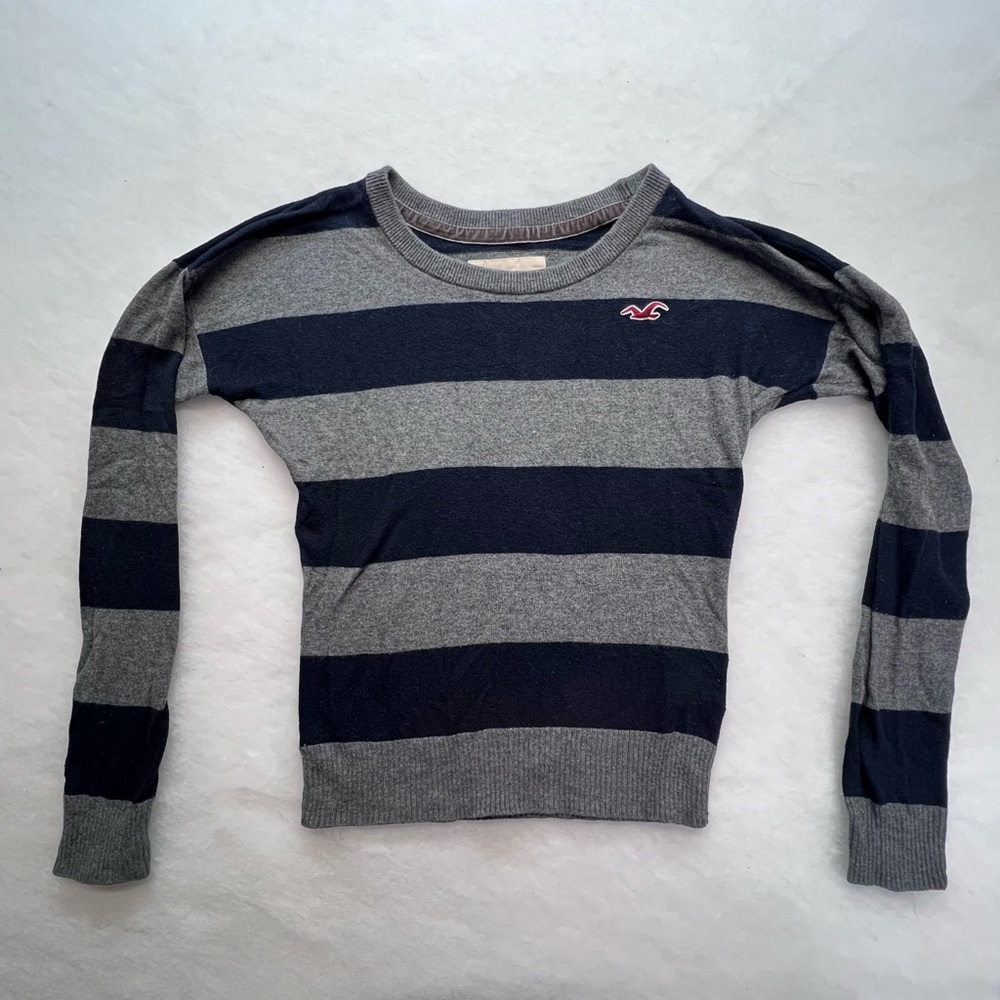 Hollister Navy‎ Blue and Gray Striped Sweater-Small